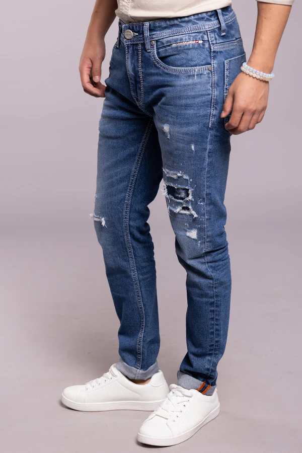 Med Blue Low-Rise Ankle Length Jeans - Image 4