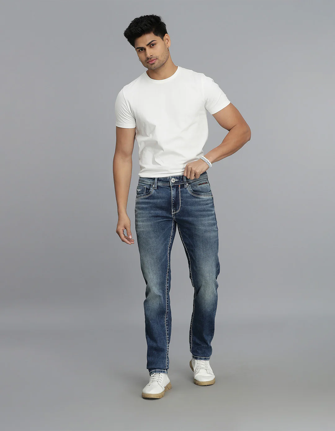 Med Blue Mid-Rise Slim Straight Fit jeans - Image 2