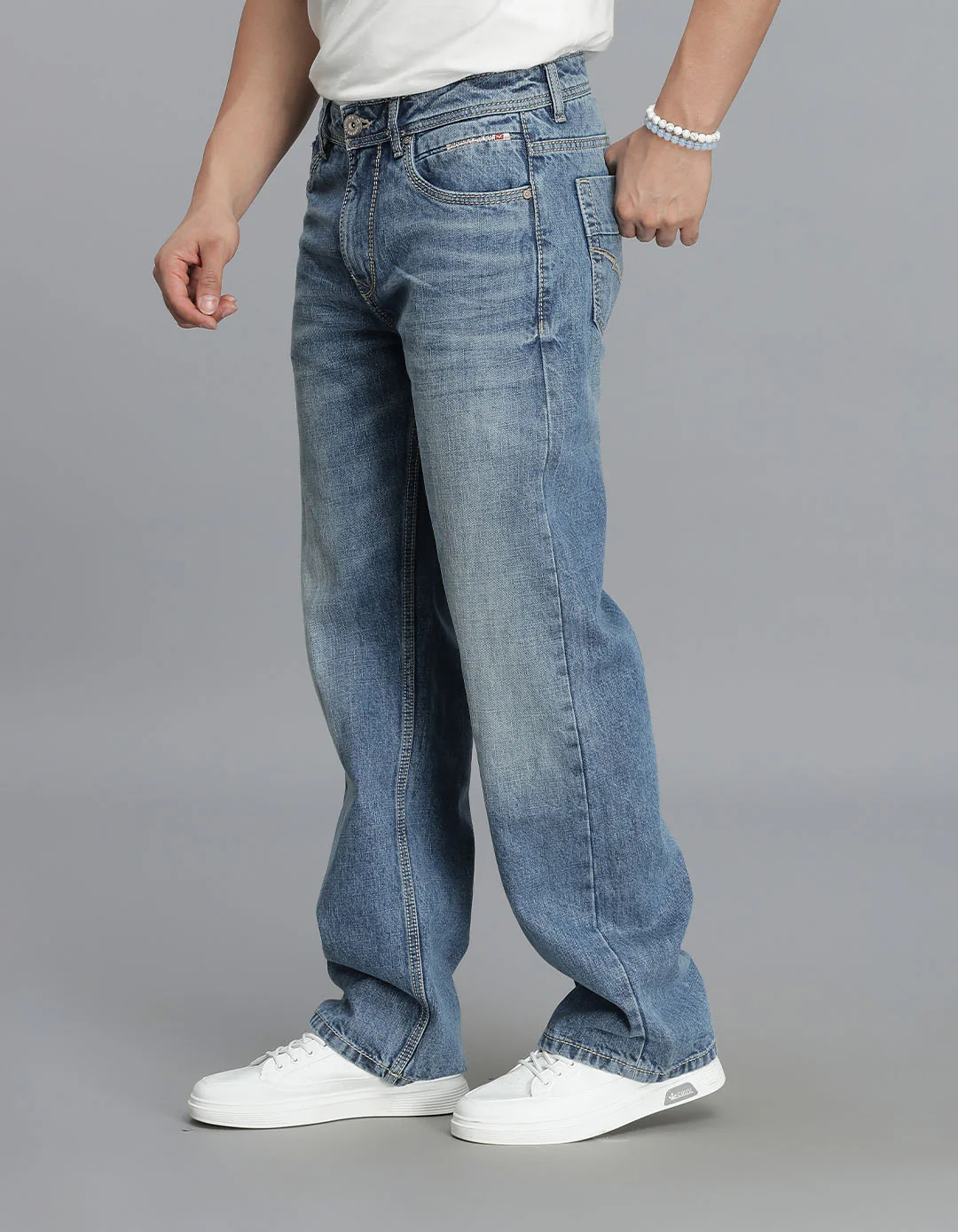 Med Blue Midrise Loose Fit jeans - Image 3