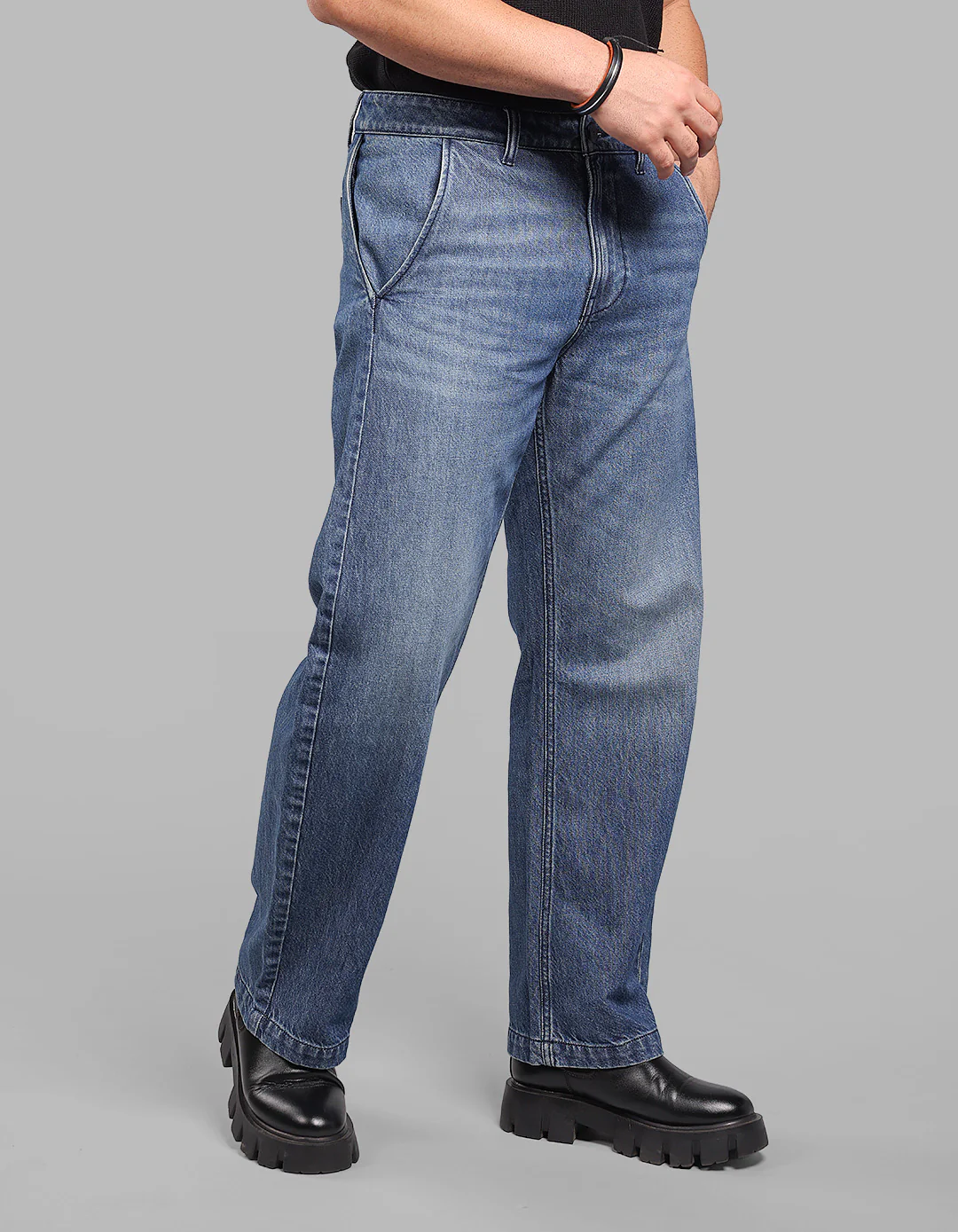 Med Blue Loose Fit Jeans - Image 4