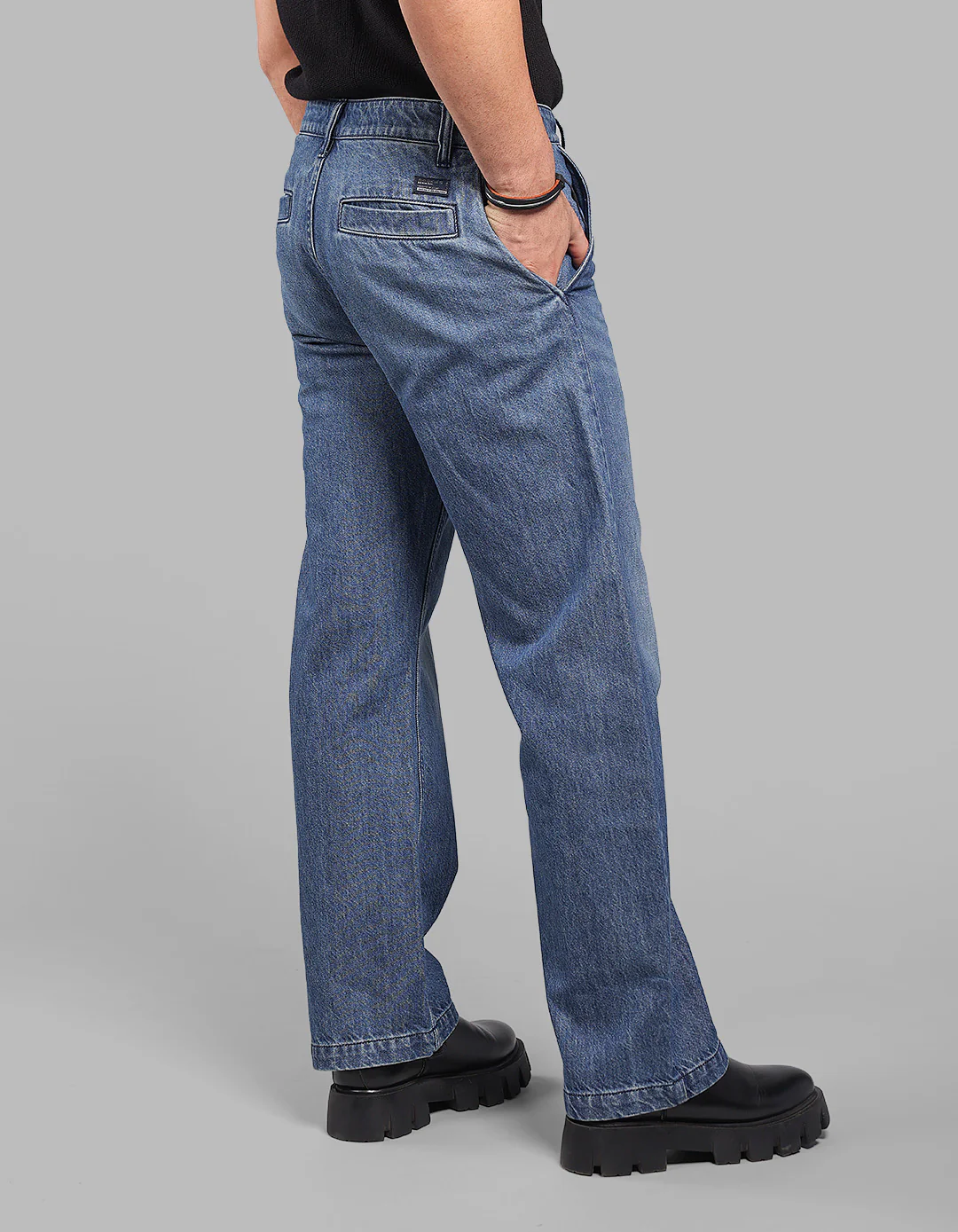 Med Blue Loose Fit Jeans - Image 6