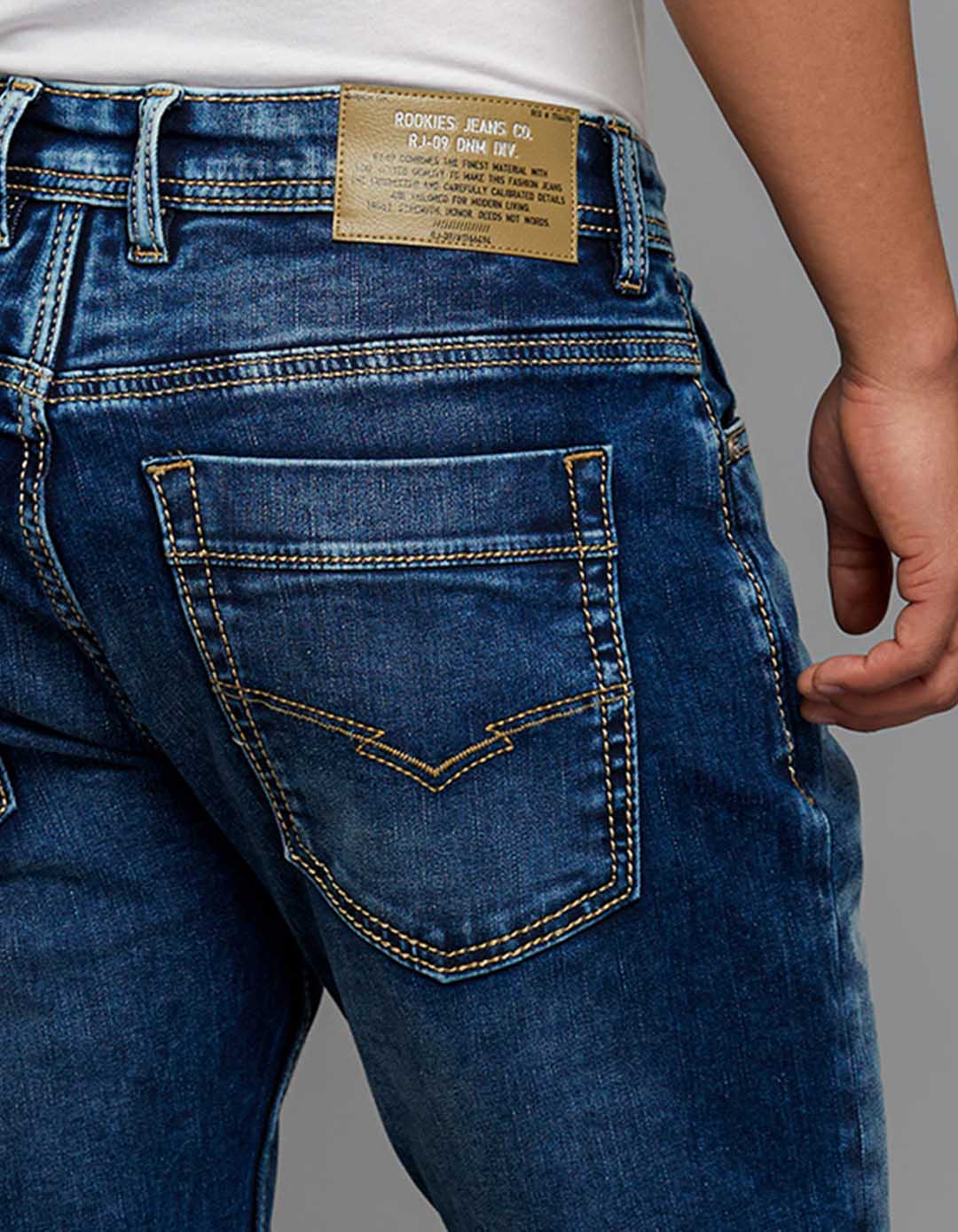 Medium Blue Low-Rise Tapered Ankle Length Stretch Jeans - Image 8