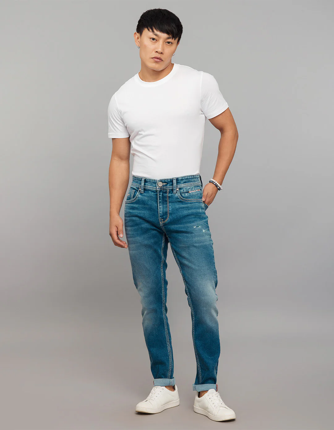 Medium Blue Low-Rise Tapered Ankle Length Stretch Jeans - Image 2